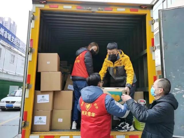 城關區(qū)新時代文明實踐志愿服務隊助力抗擊疫情